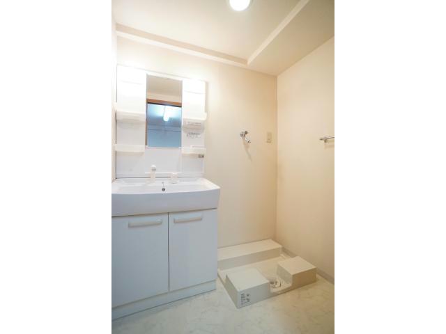 洗面設備　シャンプードレッサー付き