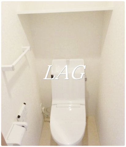 トイレ　トイレ（同仕様）です。