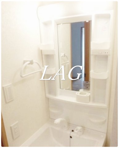 洗面設備　独立洗面台（同仕様）です。