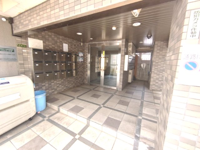 エントランス　綺麗なエントランスです。