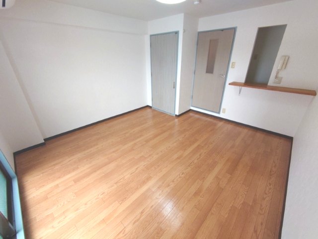 居室・リビング　明るいお部屋です。