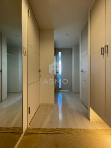 玄関　同マンション別部屋　参考写真