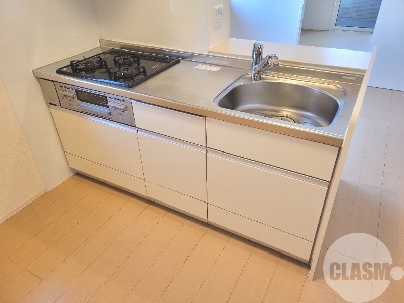 キッチン　３口コンロ＋グリル付きシステムキッチン♪