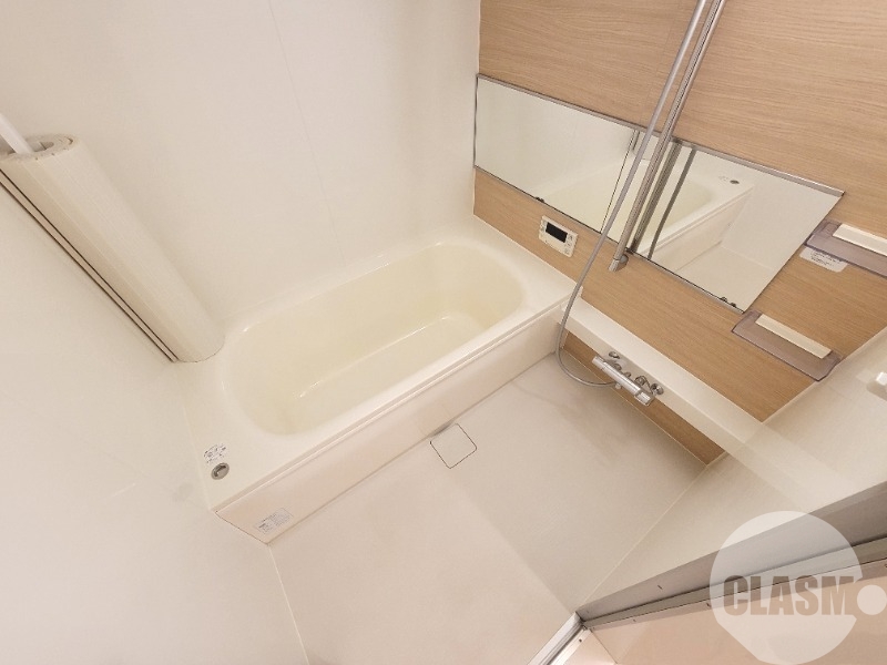 バス・シャワールーム　浴室乾燥機、追焚機能付き広々バスルーム♪