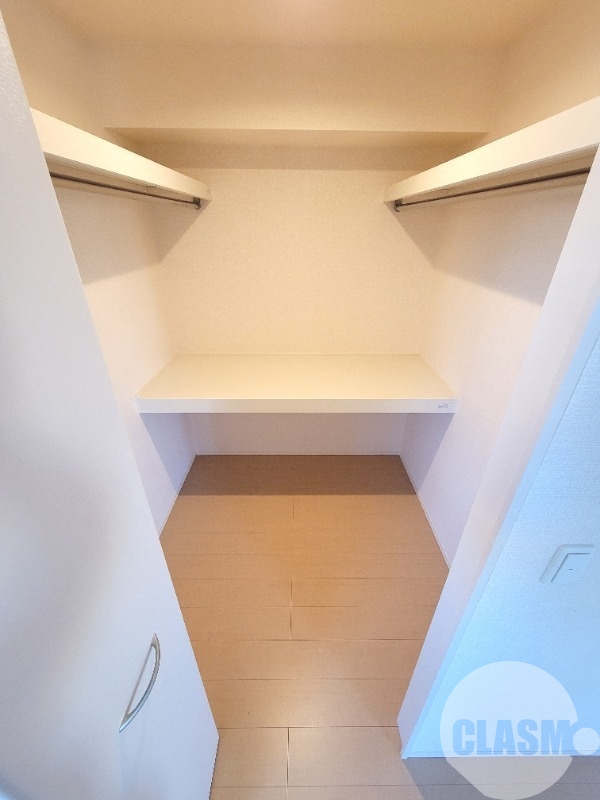 収納　ウォークインクローゼット