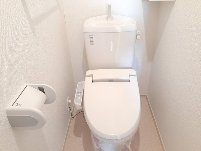 トイレ　温水洗浄便座付き☆