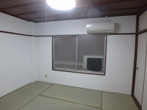 その他部屋・スペース　開放的な寝室です