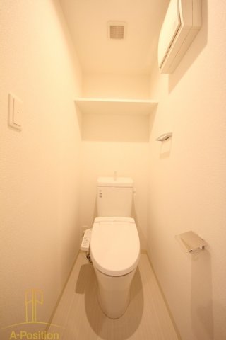 トイレ　レオンコンフォート新梅田III