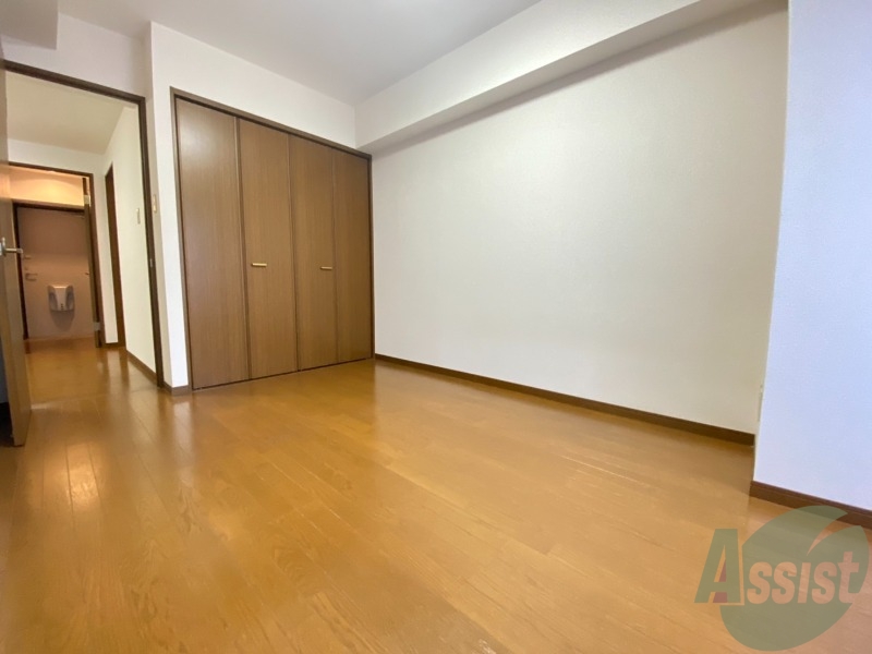 その他部屋・スペース　６．２帖の洋室です！寝室として使えますね！