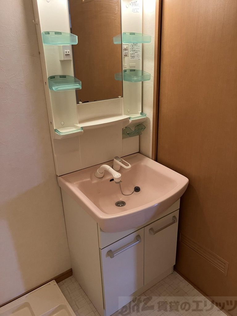 洗面設備　下駄箱