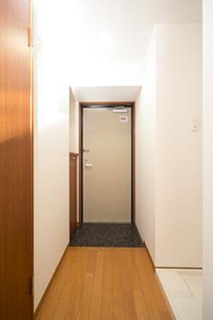 玄関　※写真は同タイプ住戸です。