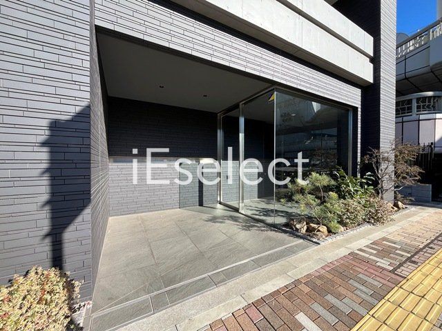 エントランス　建物入り口部分です