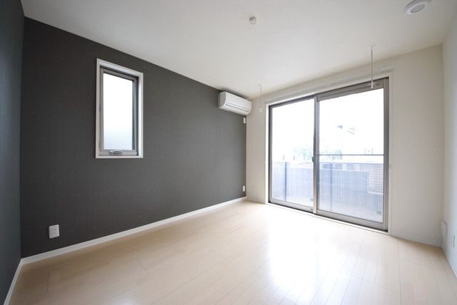 居室・リビング　★明るいリビング★