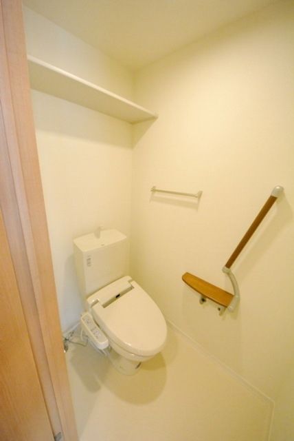 トイレ　★シャワートイレ★