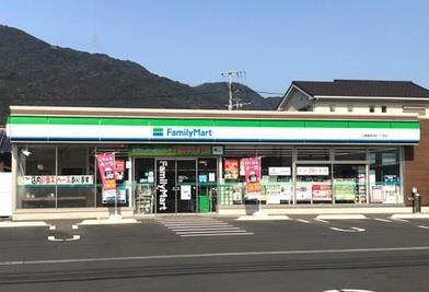 コンビニ　ファミリーマート小倉葛原本町一丁目店（コンビニ）まで260m
