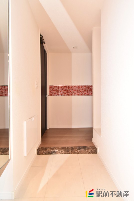 玄関　※同タイプ別部屋