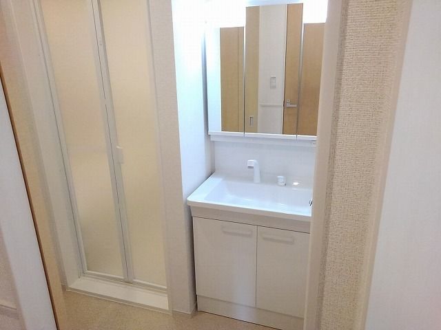 洗面設備　使いやすい洗面所です