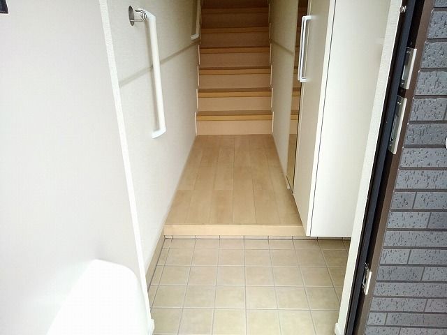 玄関　明るい玄関です