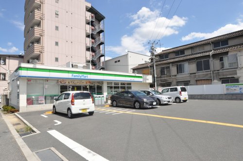 コンビニ　ファミリーマート聖天下二丁目店（コンビニ）まで575m