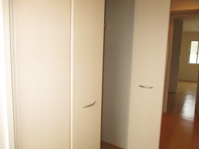 収納　廊下収納