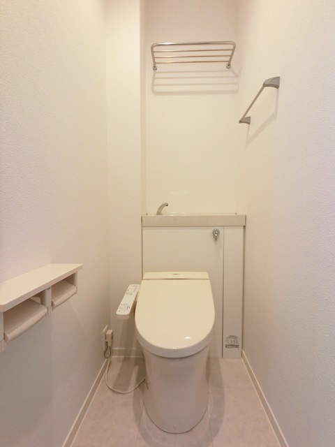 トイレ　洗浄便座＆おしゃれな手洗い☆