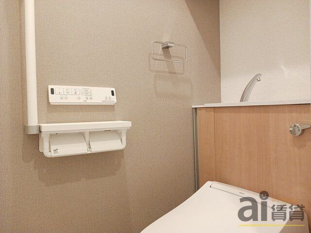 トイレ　※同仕様写真です