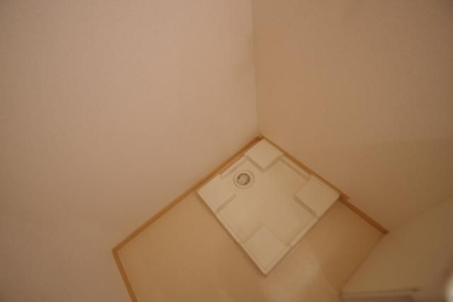 その他設備　☆　室内洗濯機置き場　★