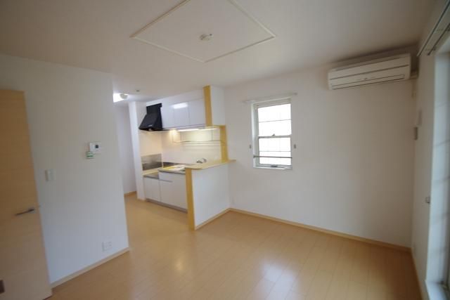 その他部屋・スペース　☆　広いリビングです　★