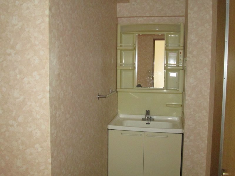 洗面設備　独立洗面台。