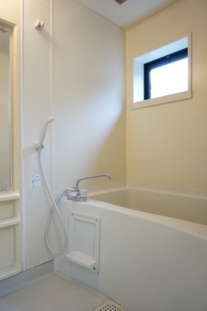 バス・シャワールーム　※別部屋参考写真