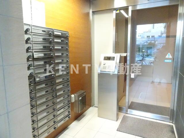 エントランス　清潔なエントランスです