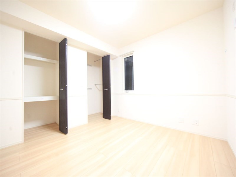 その他部屋・スペース　洋室6.2帖　2面採光　クローゼット付（収納充実してます）