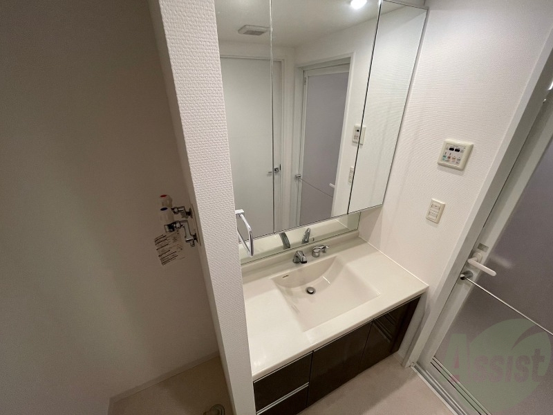 洗面設備　こちらに洗面台があります。朝の洗顔はこちらで。