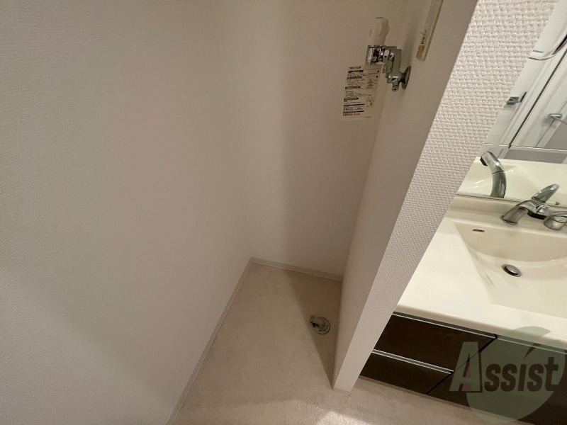 その他設備　こちらの脱衣所に洗濯機置場がありますよ！