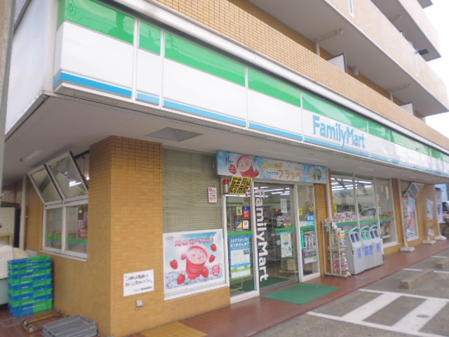 コンビニ　ファミリーマート日吉六丁目店（コンビニ）まで86m