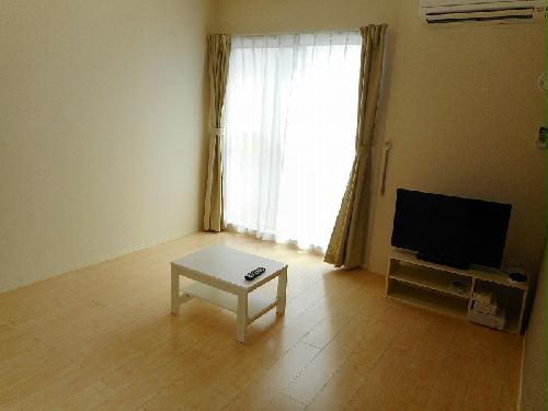 居室・リビング　窓側