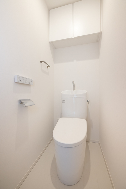 トイレ　※写真は同タイプ住戸です。