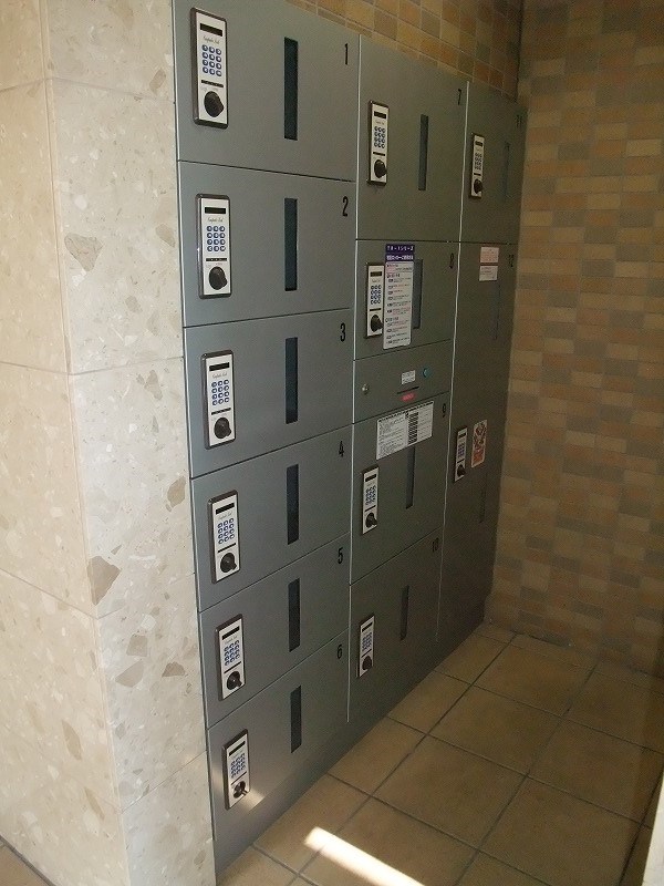 その他設備　とってもありがたい宅配BOXです。