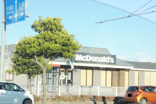 飲食店　マクドナルド ４号線小山店（飲食店）まで386m