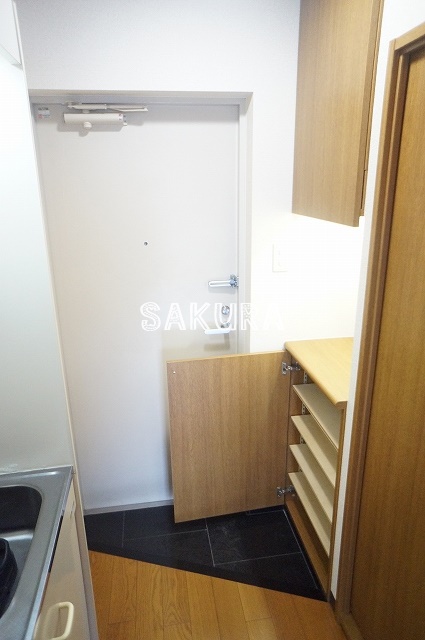 玄関　収納豊富なシューズボックス♪