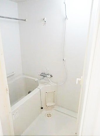 バス・シャワールーム　綺麗な浴室