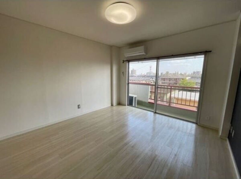 居室・リビング　図面と現状に相違がある場合には現状を優先