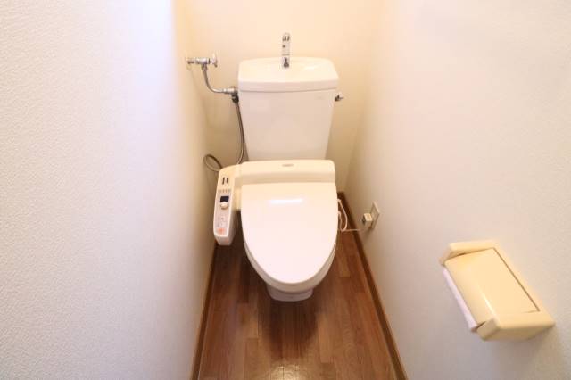 トイレ　トイレ、ウォシュレット付き！