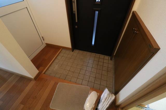 玄関　玄関、下駄箱！