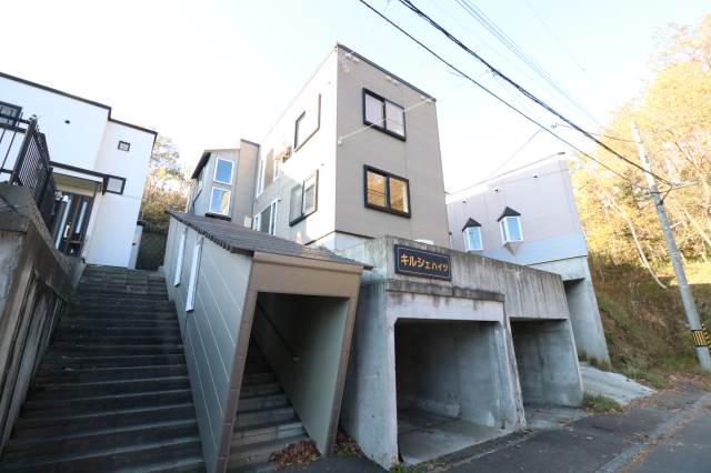 建物外観　１フロア１世帯の造り♪