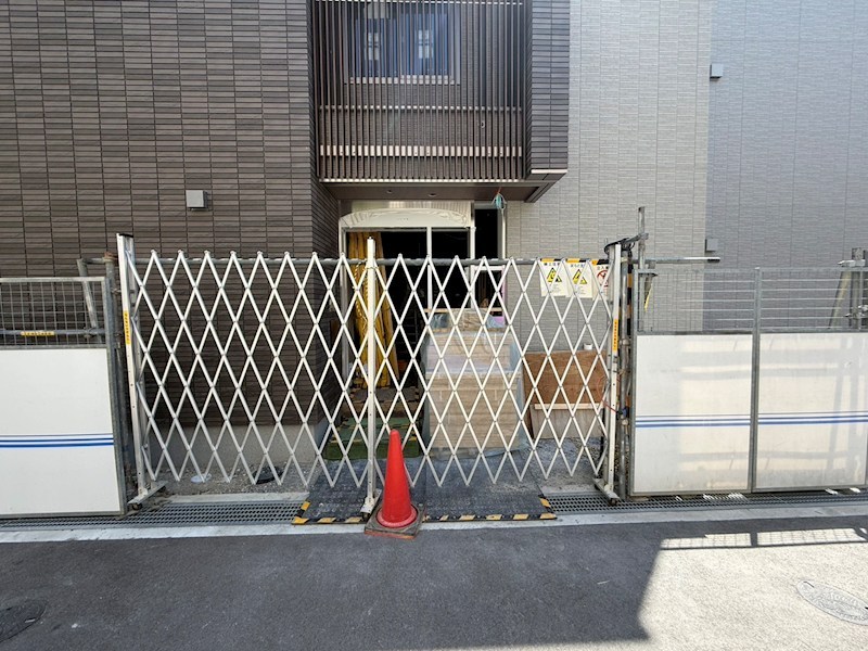 エントランス　エントランス