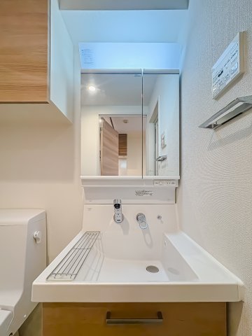 洗面設備　使いやすい洗面所です