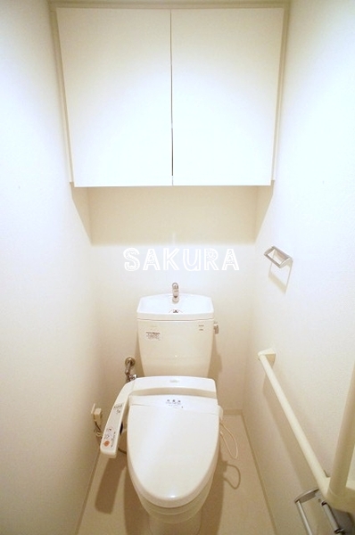 トイレ　落ち着いた色調のトイレです♪