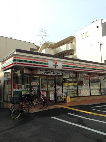 コンビニ　セブンイレブン阪急塚口駅南店（コンビニ）まで241m