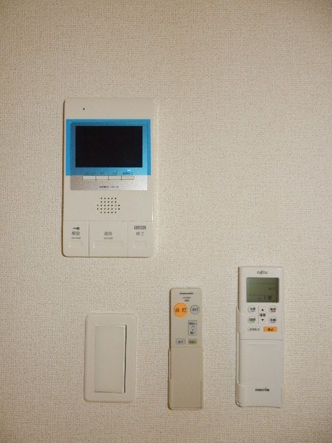 セキュリティ　モニター付インターホン